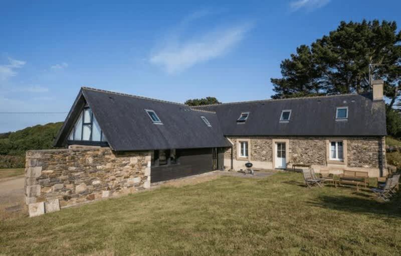 Large Farmhouse With Garden And Sea View For 8 People Locquenole Eksteriør billede