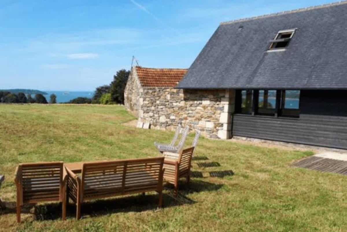 Large Farmhouse With Garden And Sea View For 8 People Locquenole Eksteriør billede